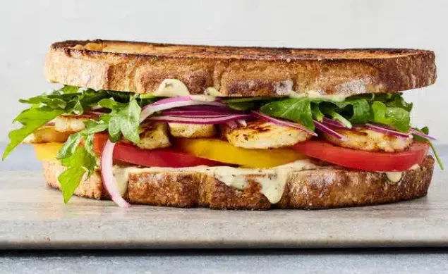 Sandwich halloumi tomate